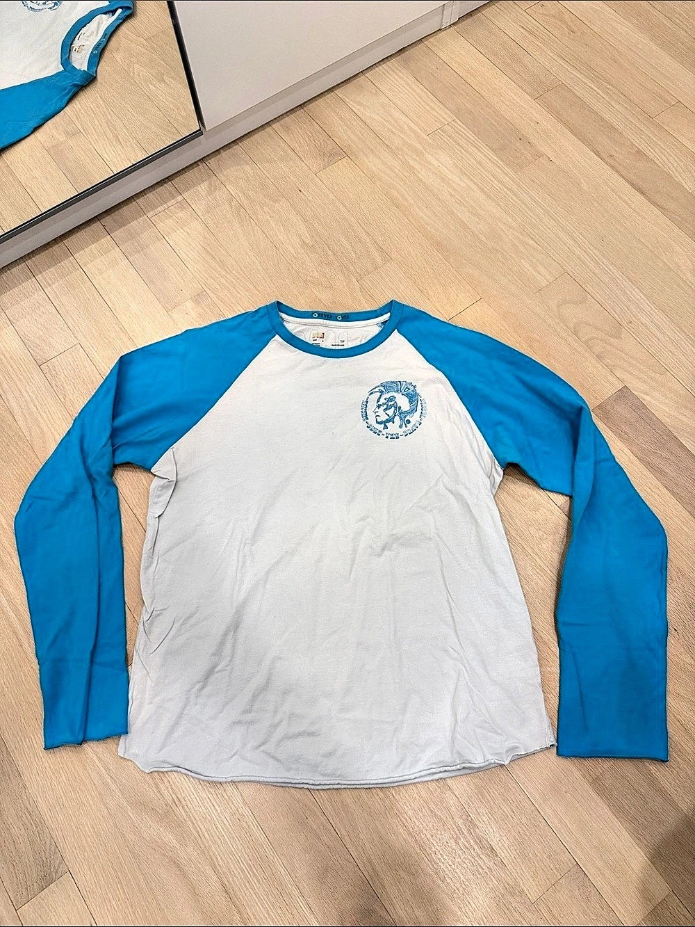 Diesel Men'Small Long Sleeve Raglan Tee in Blue & White Size Small